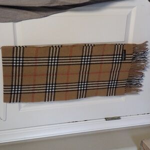 Unisex vintage plaid Lambswool scarf made in Italy.